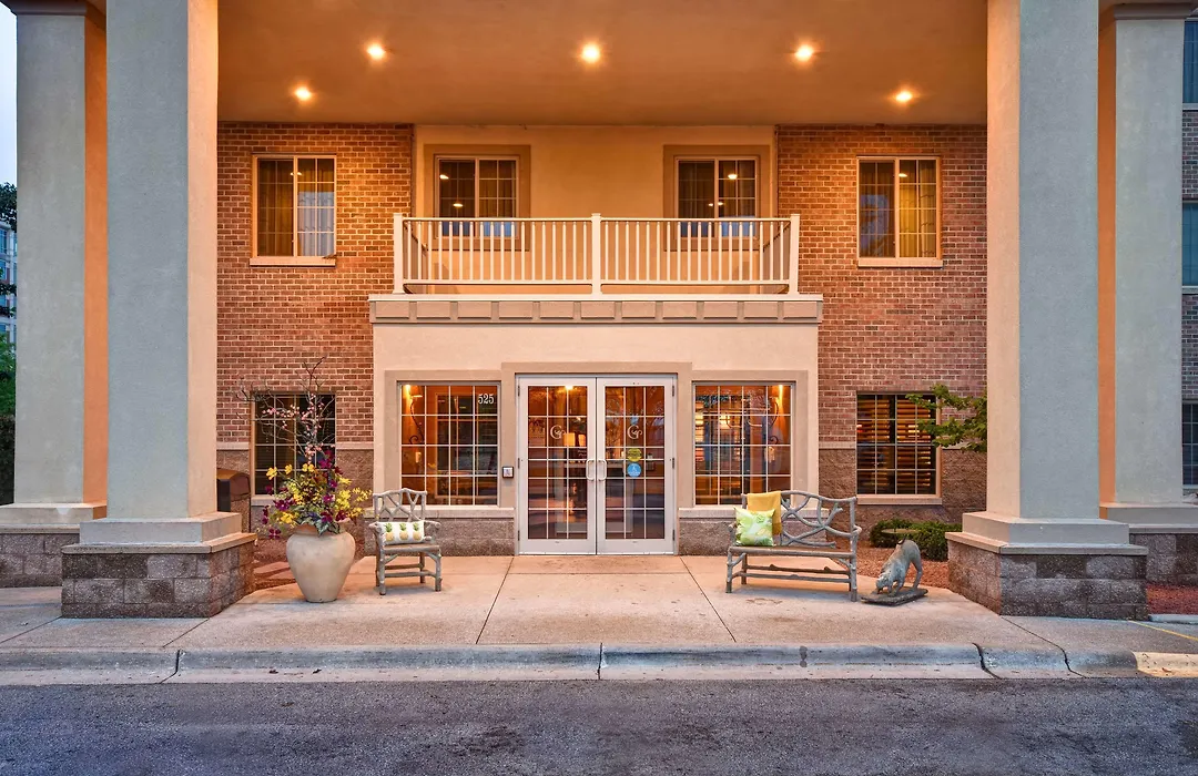 Grandstay Hotel & Suites La Crosse-1