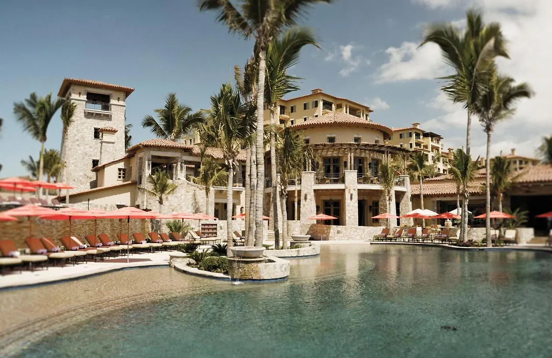 Hacienda Beach Club&Residences-1