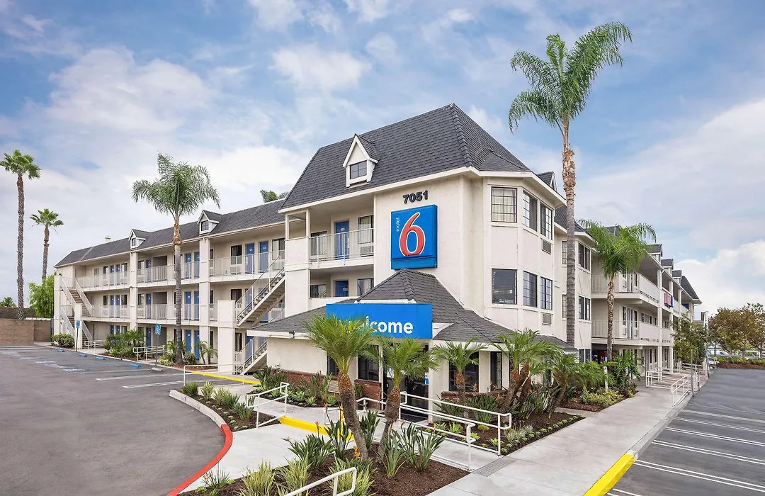 Motel 6-Buena Park, Ca - Knotts Berry Farm - Disneyland-1