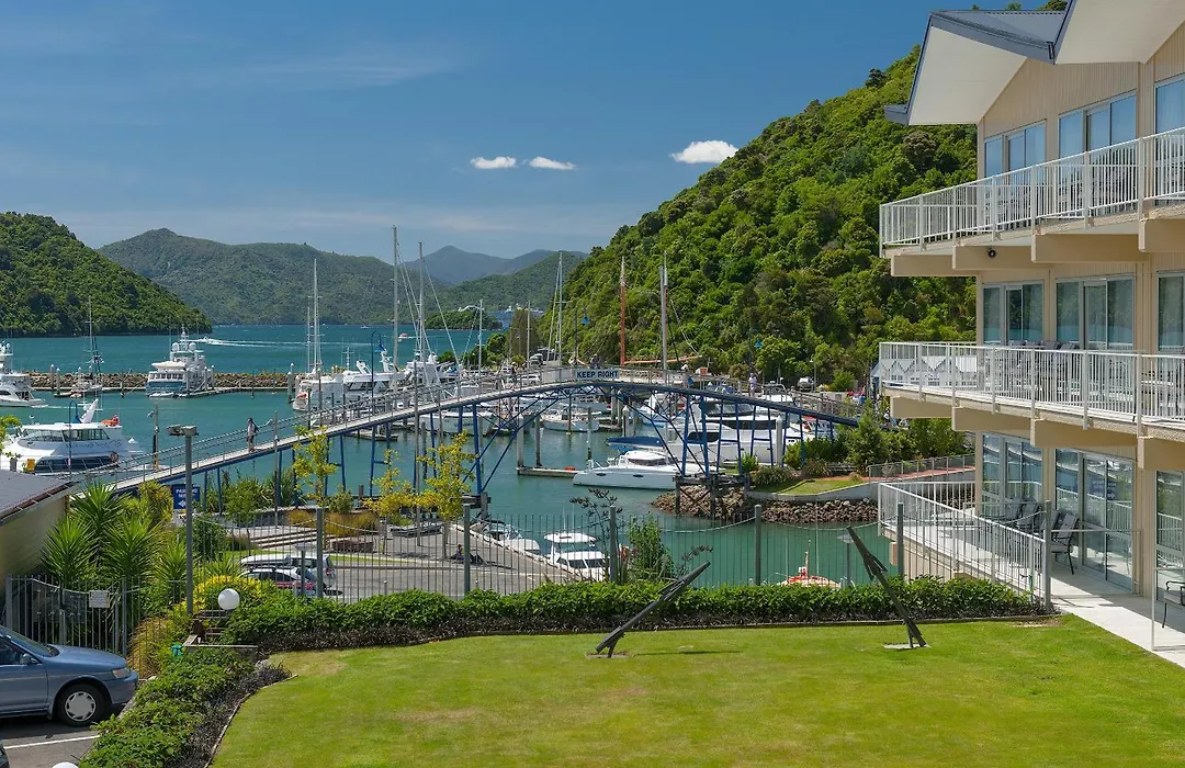 Beachcomber Inn Picton-1