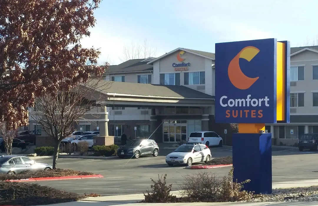 Comfort Suites Airport-1