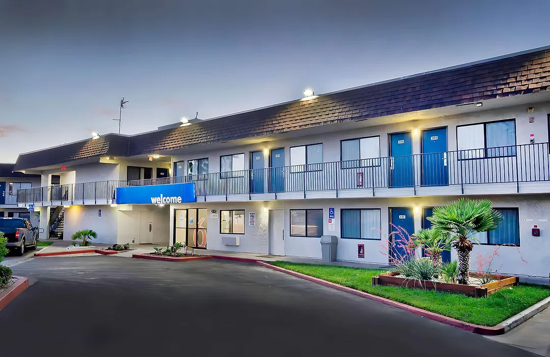 Motel 6-Palmdale, Ca-1