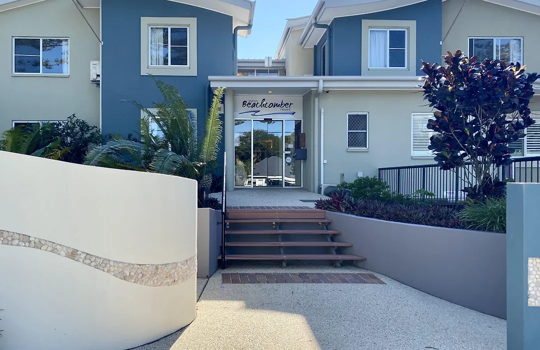 The Byron Beachcomber-1