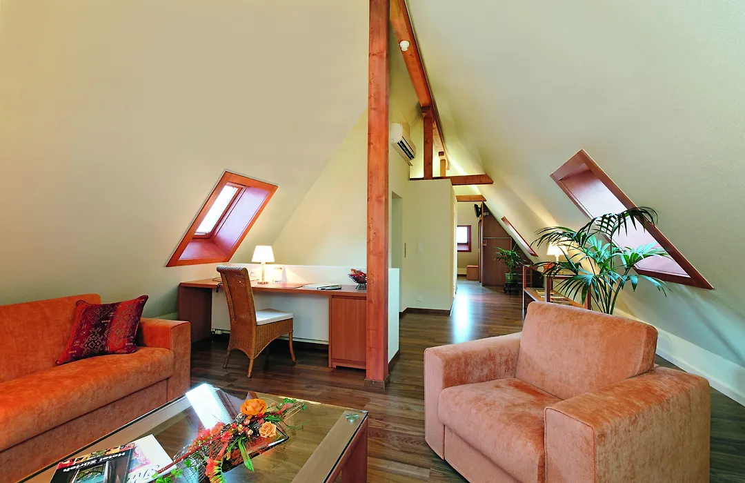 Hotel Ambassador-1