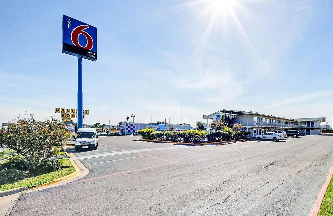 Motel 6-Laredo, Tx - South-1