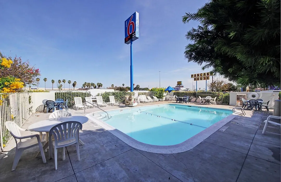 Motel 6-Laredo, Tx - South-1
