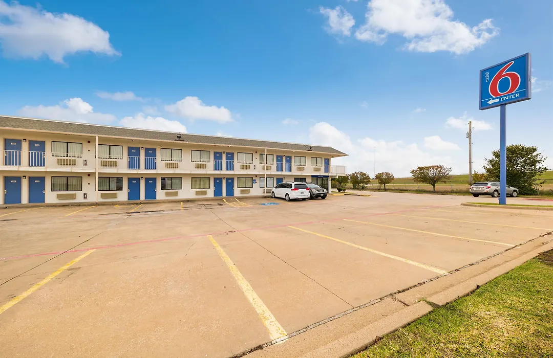 Motel 6-Greenville, Tx-1