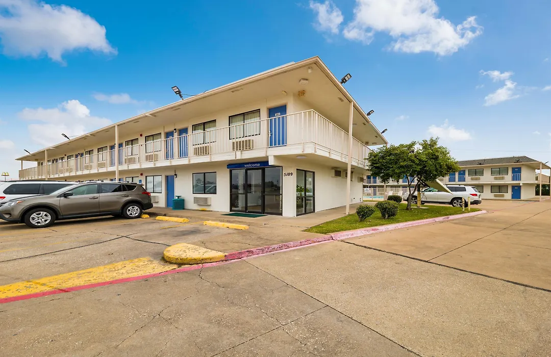 Motel 6-Greenville, Tx-1