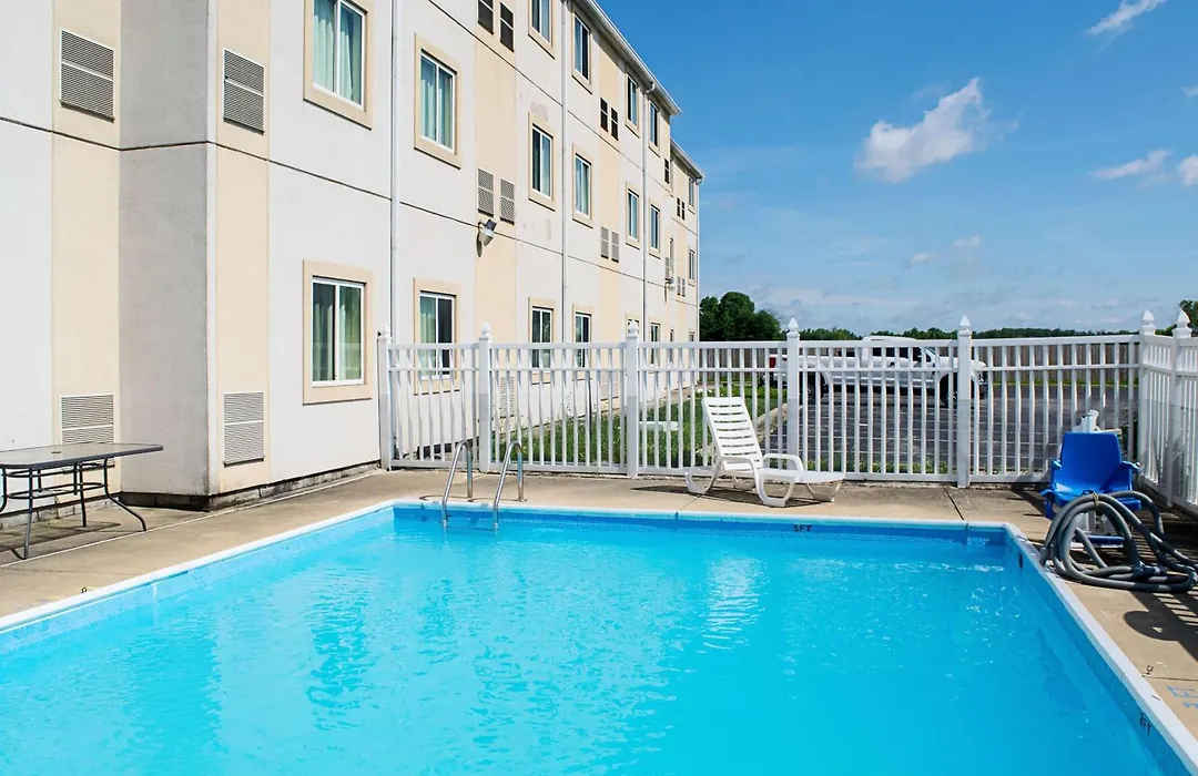 Motel 6-Seymour, In - North-1