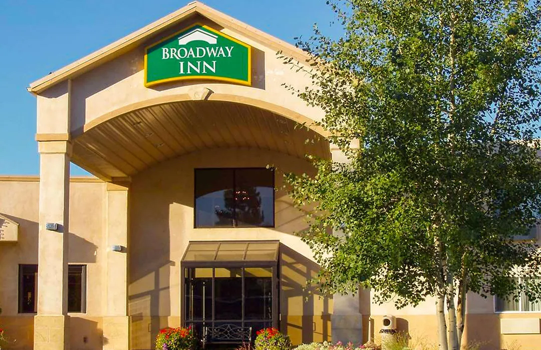 Broadway Inn Conference Center-1