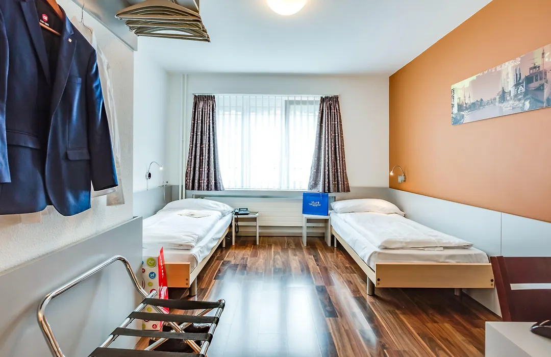 Alexander Guesthouse Zurich Old Town-1