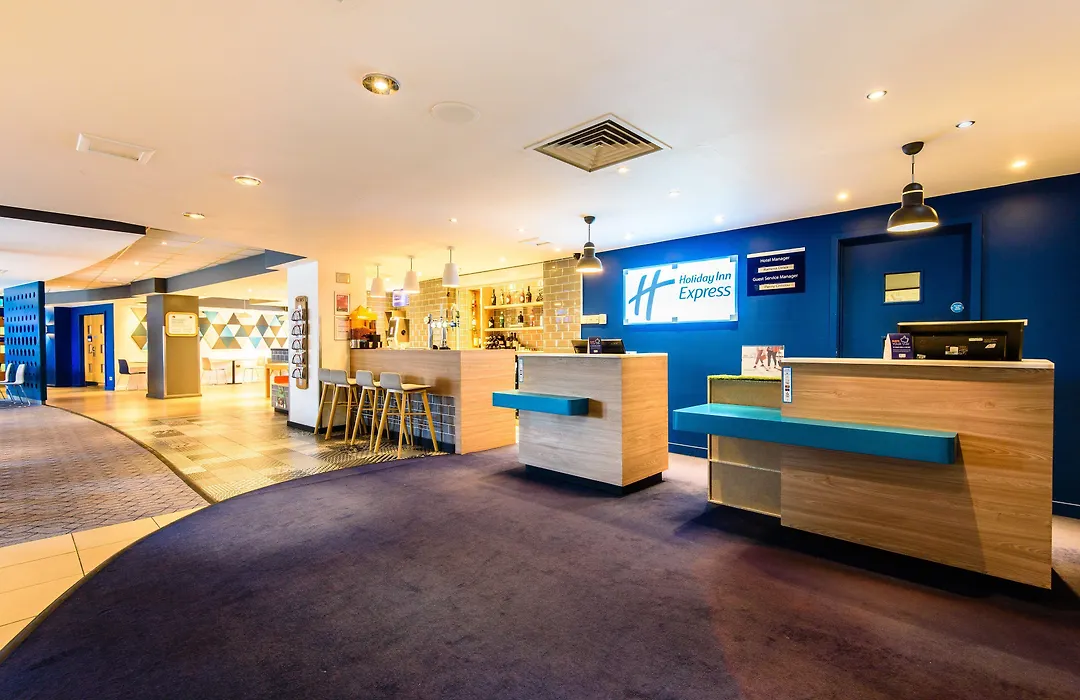 Holiday Inn Express Portsmouth Gunwharf Quays By Ihg-1
