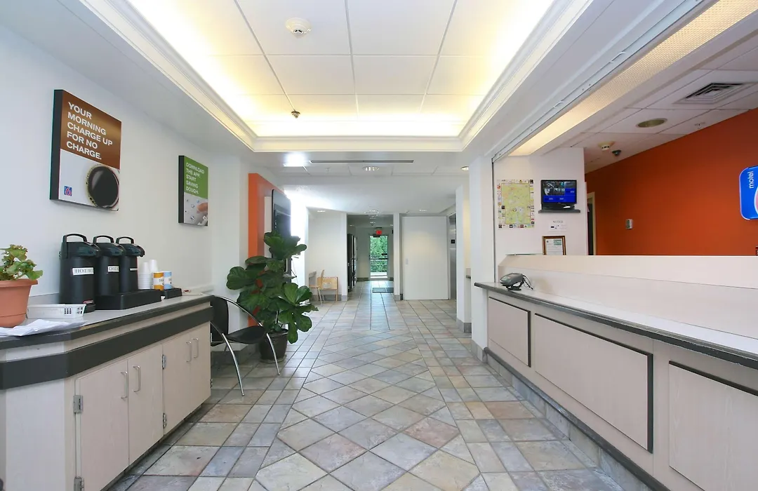 Motel 6-Colchester, Vt - Burlington-1