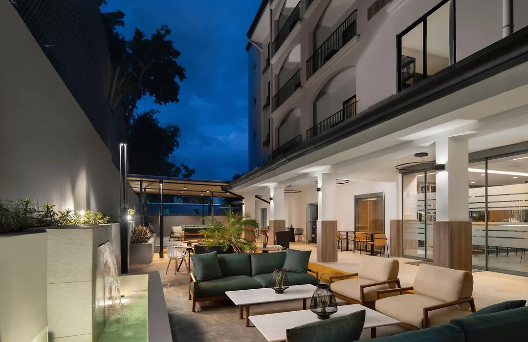 Courtyard By Marriott Santo Domingo-1