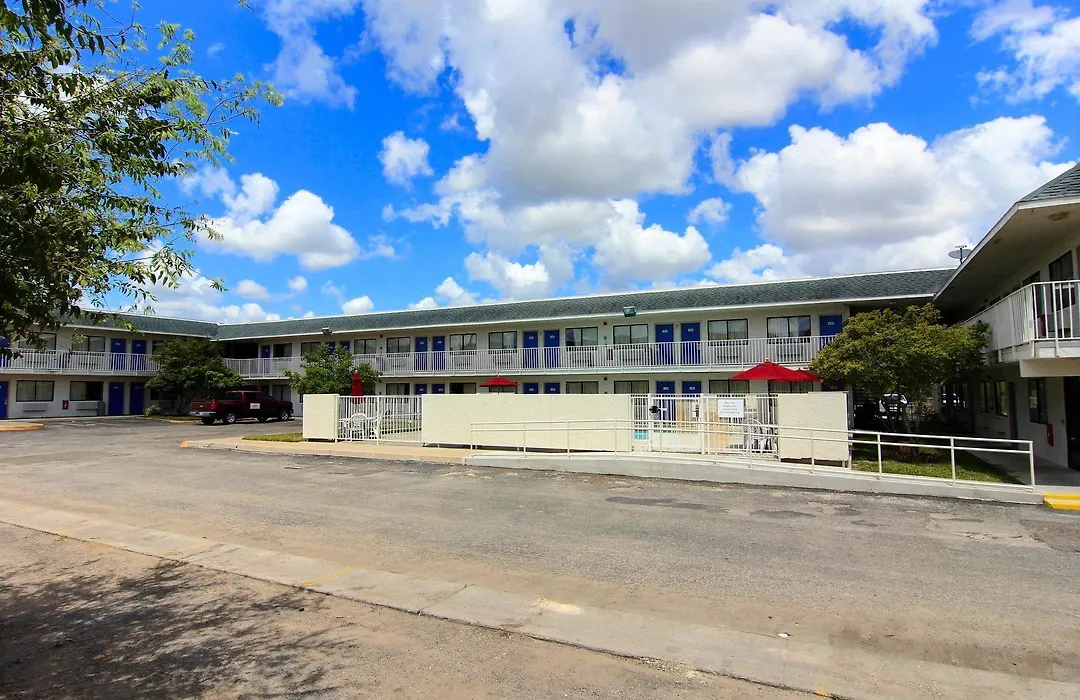 Motel 6-Kingsville, Tx-1