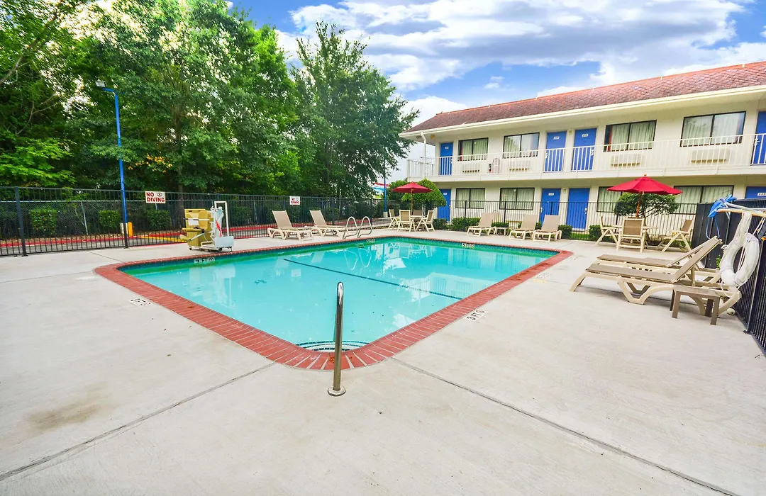 Motel 6-Huntsville, Tx-1