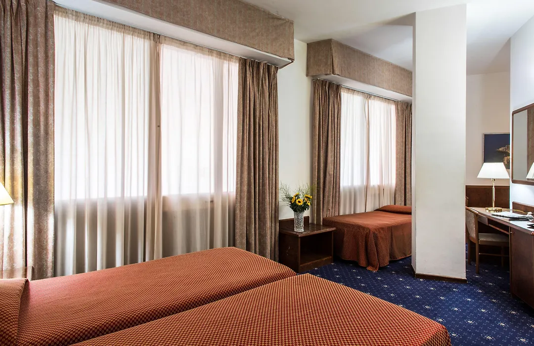 Hotel Mirage-1