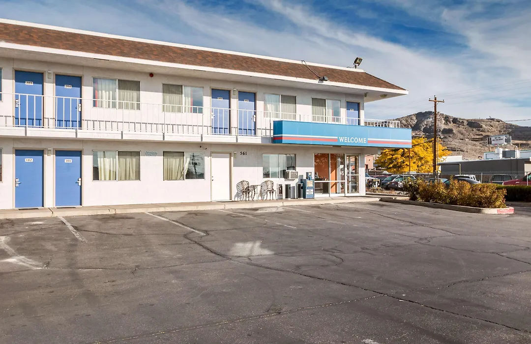Motel 6 Wendover-1