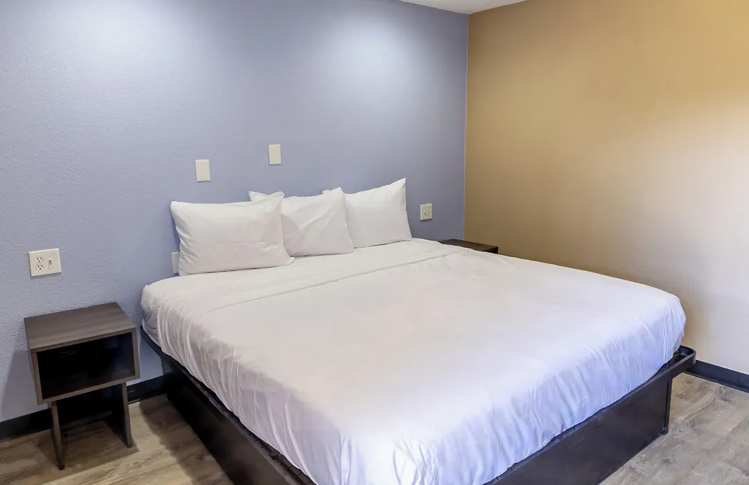 Super 8 By Wyndham Big Spring-1