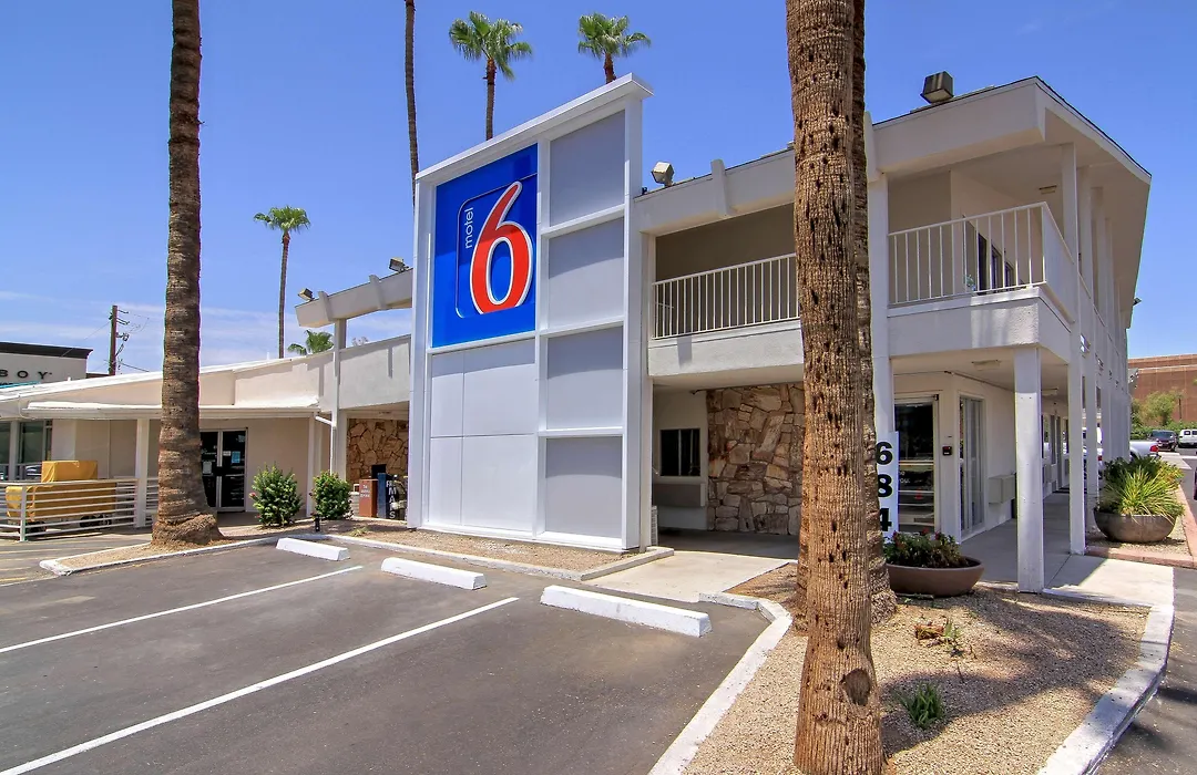 Motel 6 Old Town Scottsdale Fashion Square-1