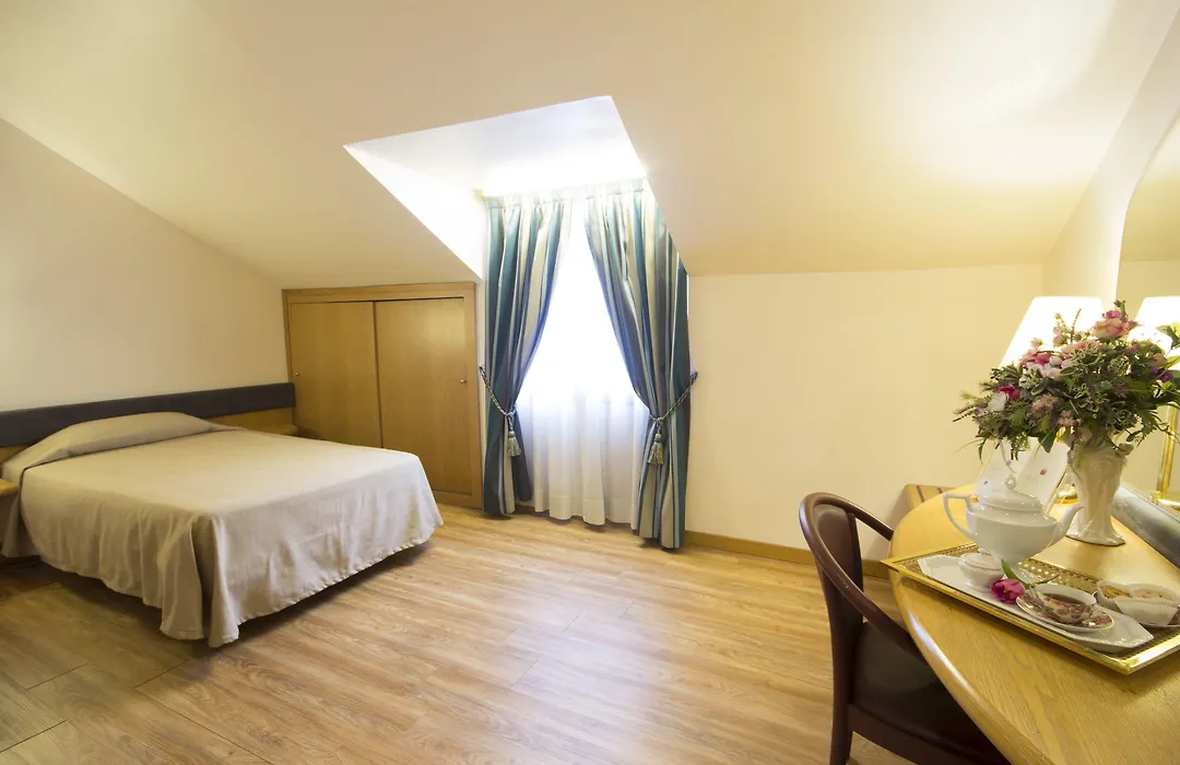 Albert Hotel-1