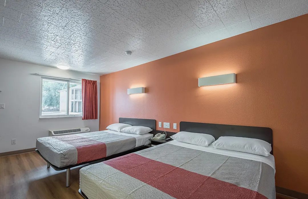 Motel 6-Fallon, Nv-1