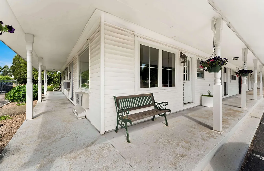 Americas Best Value Inn Stonington Mystic-1