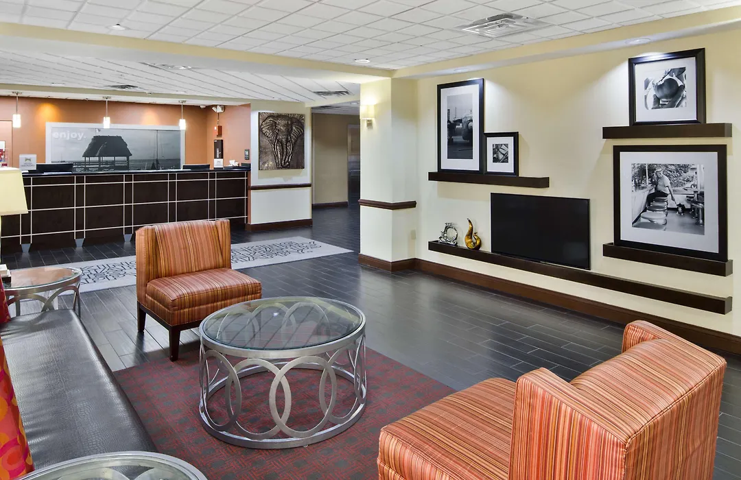 Hampton Inn Hinesville-1