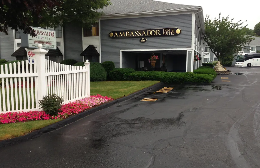 Ambassador Inn And Suites-1
