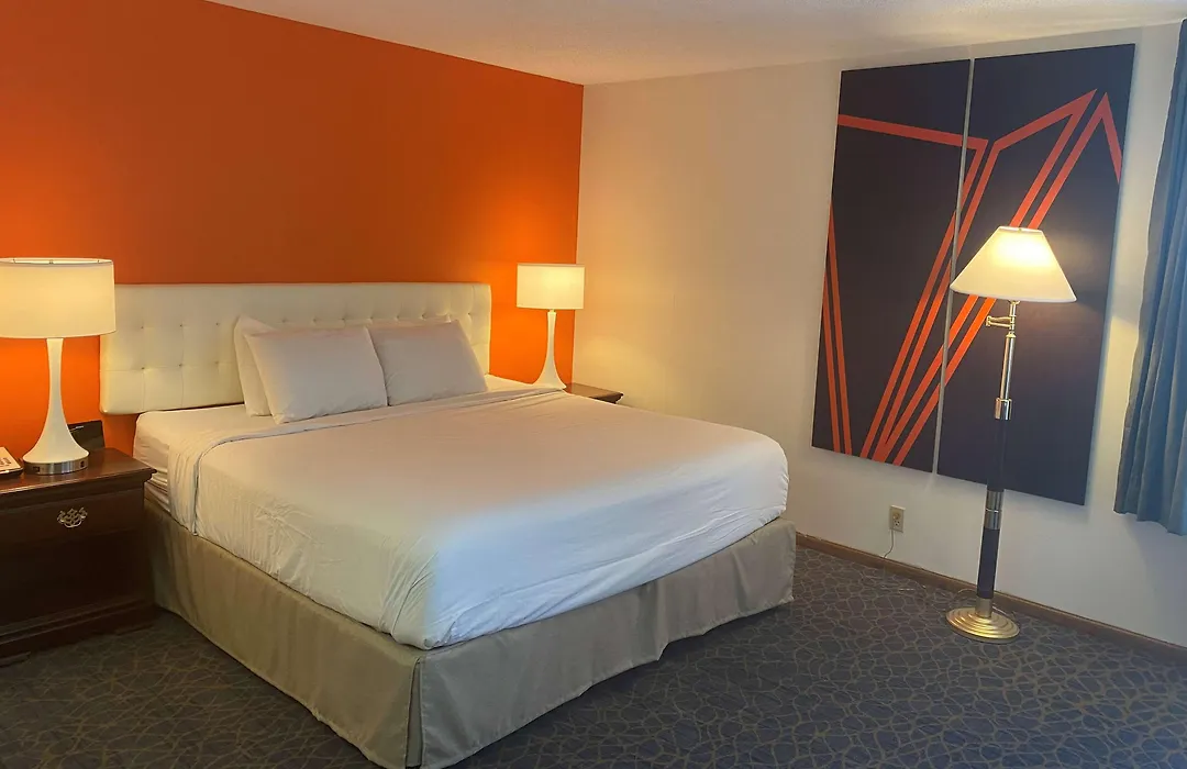 Howard Johnson By Wyndham Manteno-1