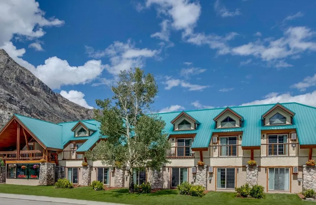 Waterton Glacier Suites-1
