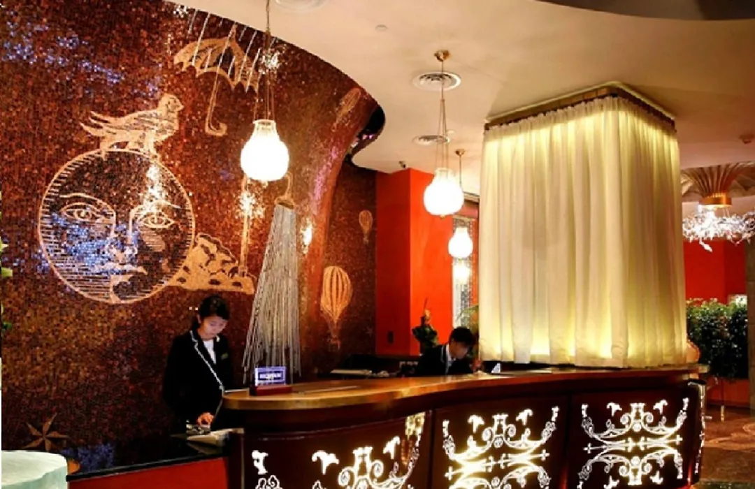 The Luxe Manor-1