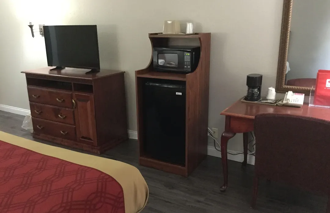 Econo Lodge Lincoln-1