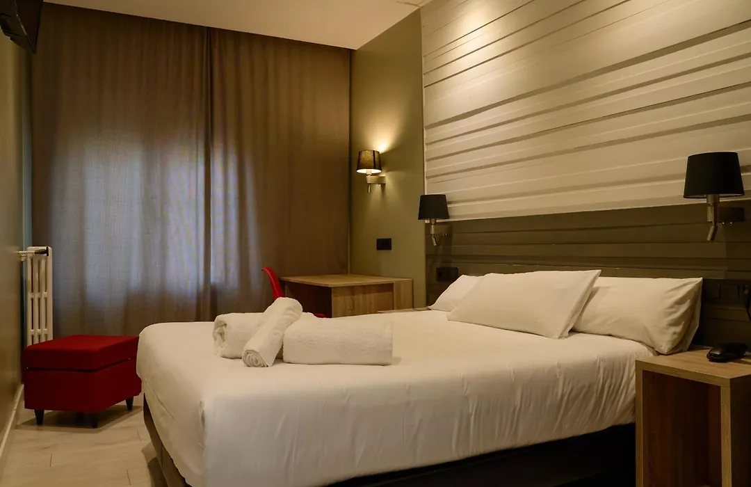 Hotel Miramar Badalona-1