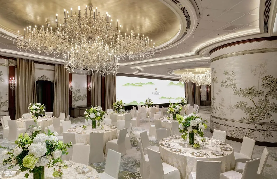 Island Shangri-La, Hong Kong-1