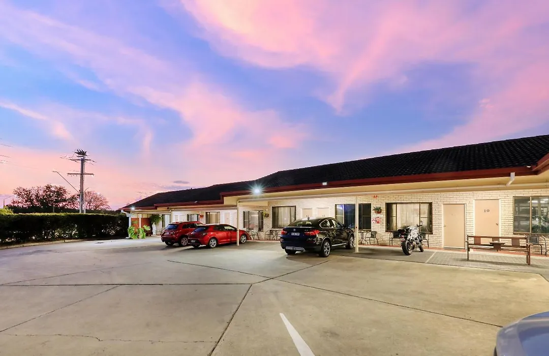 Sapphire City Motor Inn-1