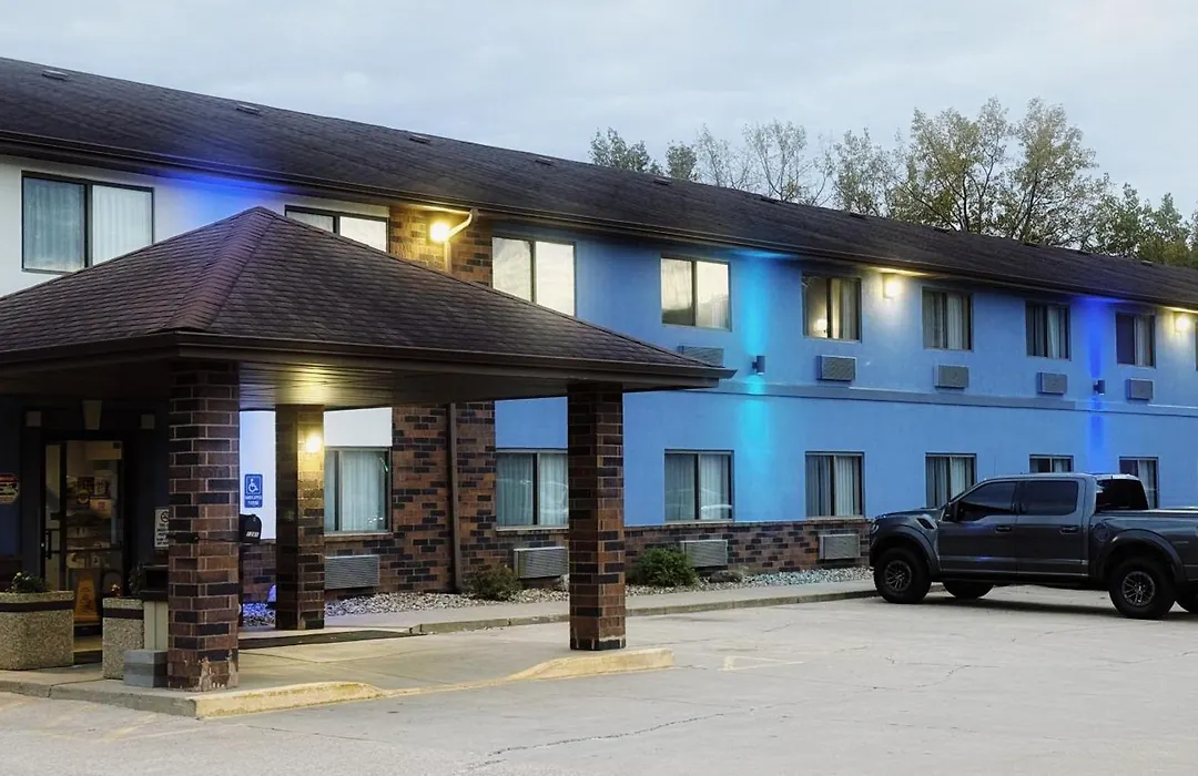 Days Inn By Wyndham Mankato-1