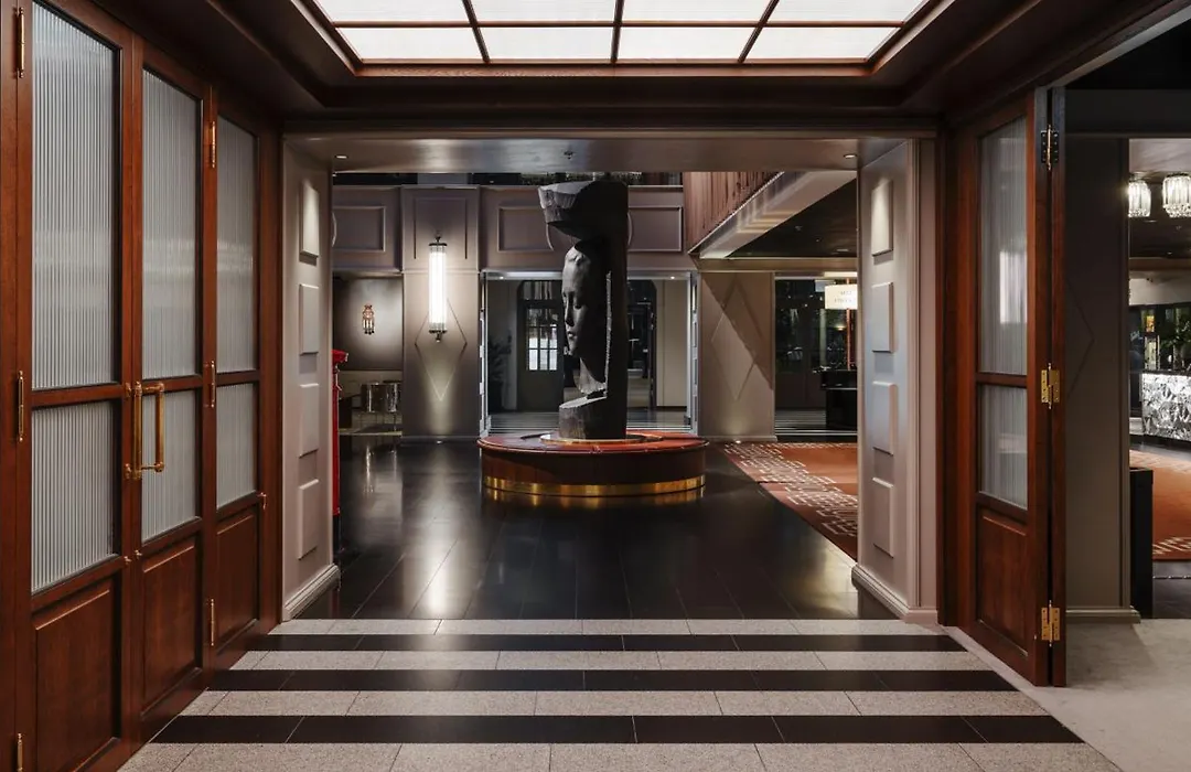 Clarion Hotel Post-1