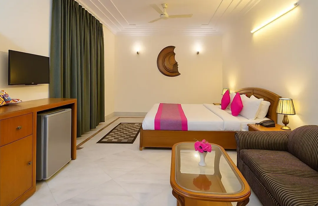 Hotel Pablas International, New Delhi, Near Metro-1