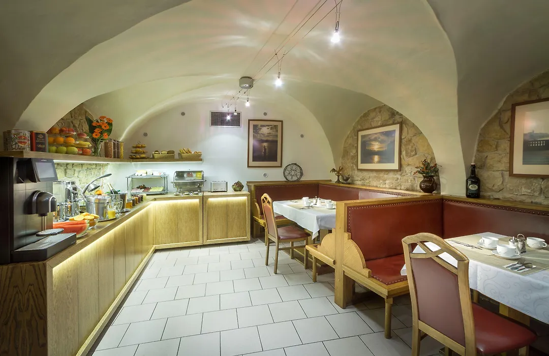 Red Lion Hotel-1