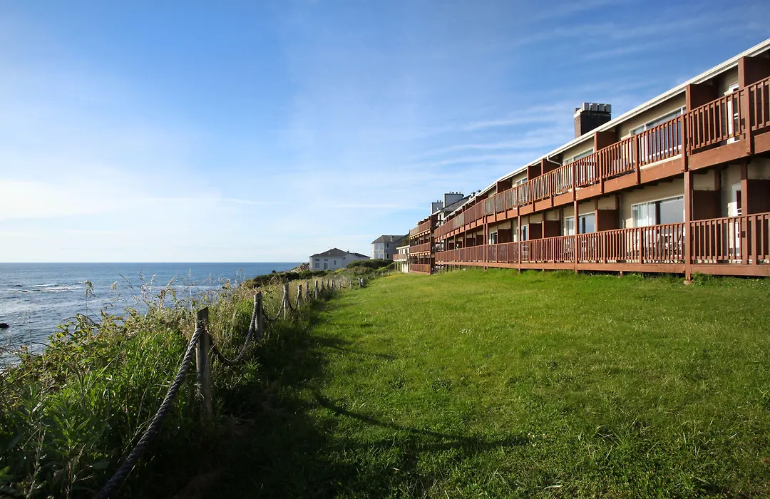 Clarion Inn Surfrider Resort-1