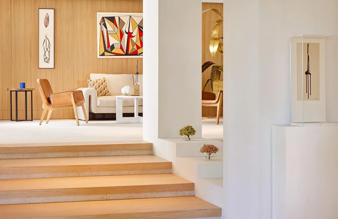 The Roc Club, A Hotel To Live-1