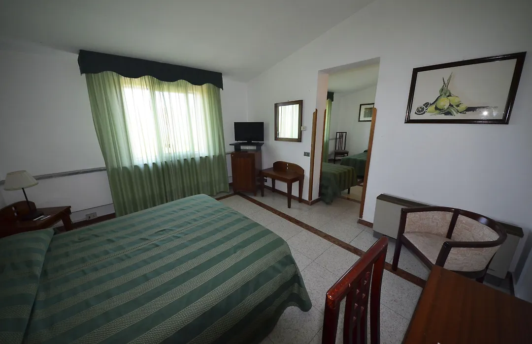 Hotel Villa D'Amato-1