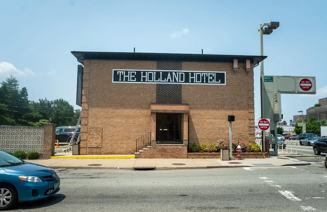 Holland Hotel Jersey City Free Parking-1