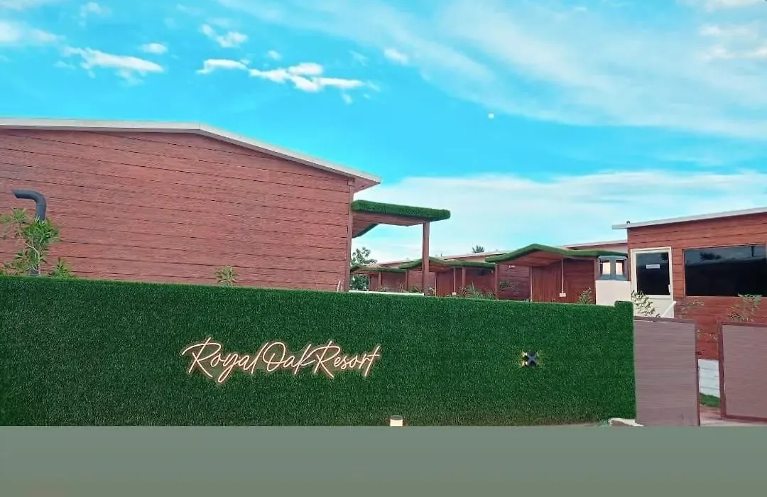 Royal Oak Resort-1