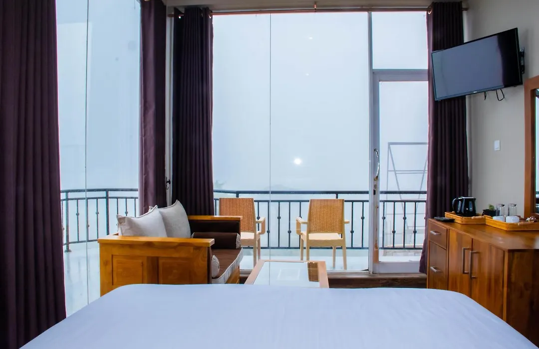 Universal Green Hills Hotel-1