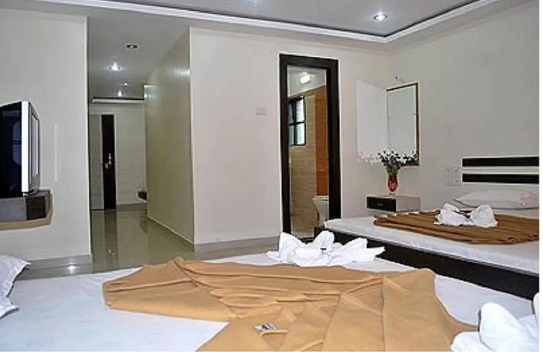 Kdm Hotel Sai Geeta Shirdi A Walk Away From Saibaba Temple-1