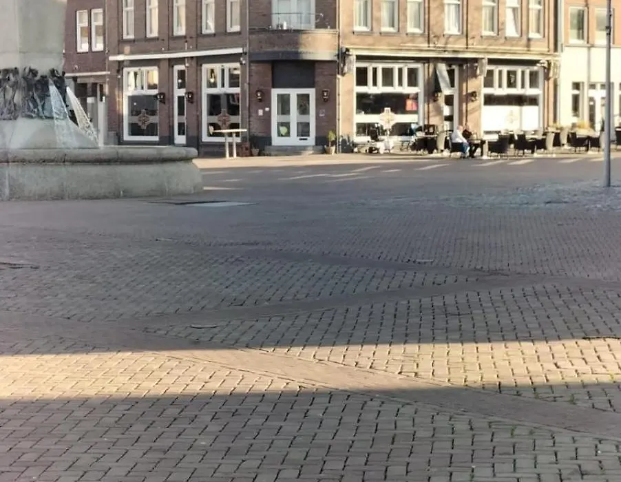 The Corner-1