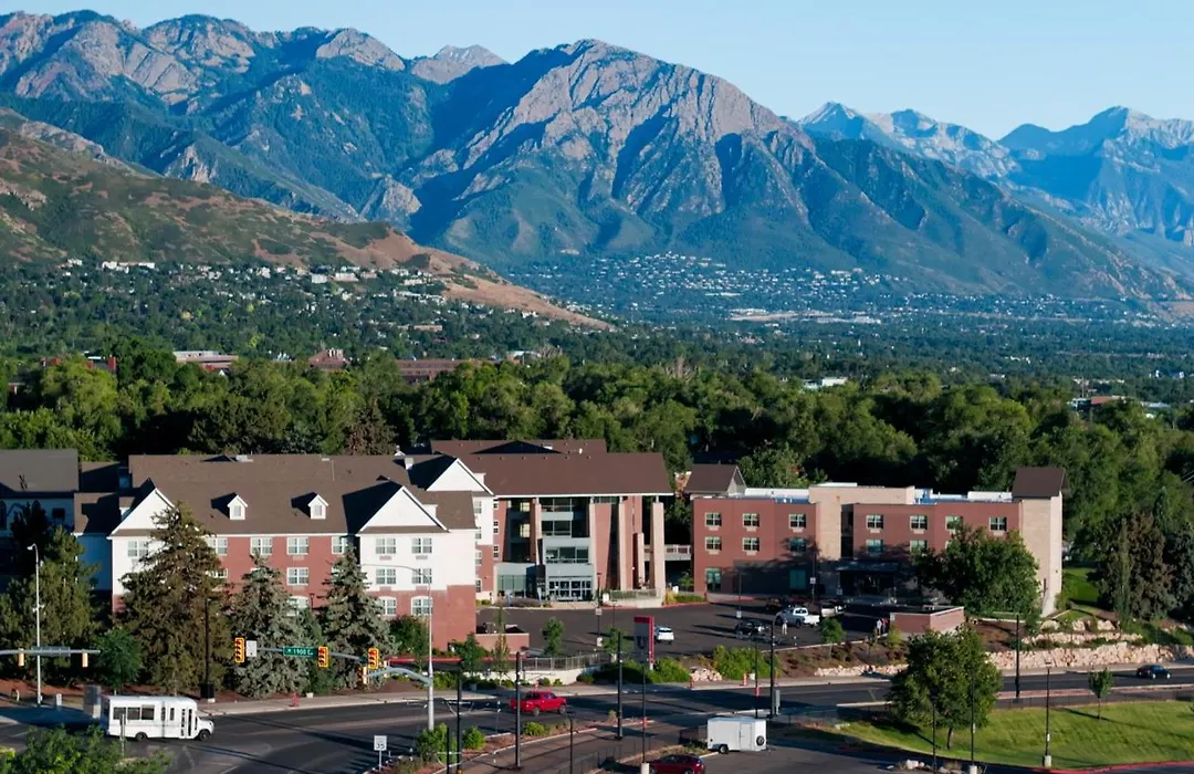 University Guest House And Conference Center-1