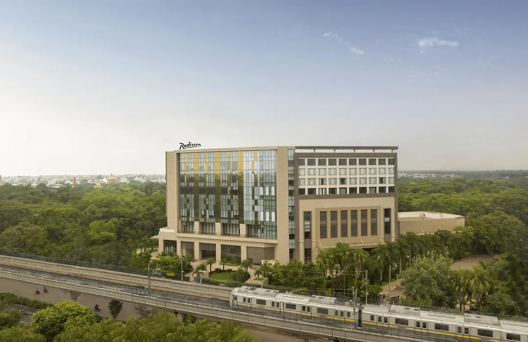 Radisson Hotel Delhi Mg Road-1